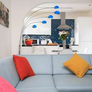 Live In Grange Apartment